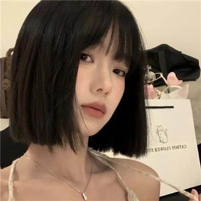 手比眼睛更粉
